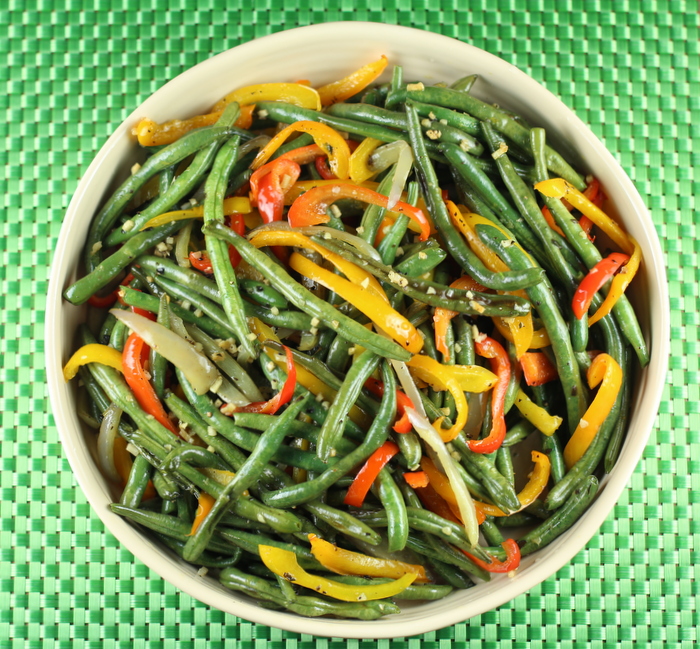 Roasted Green Beans and Peppers with Garlic